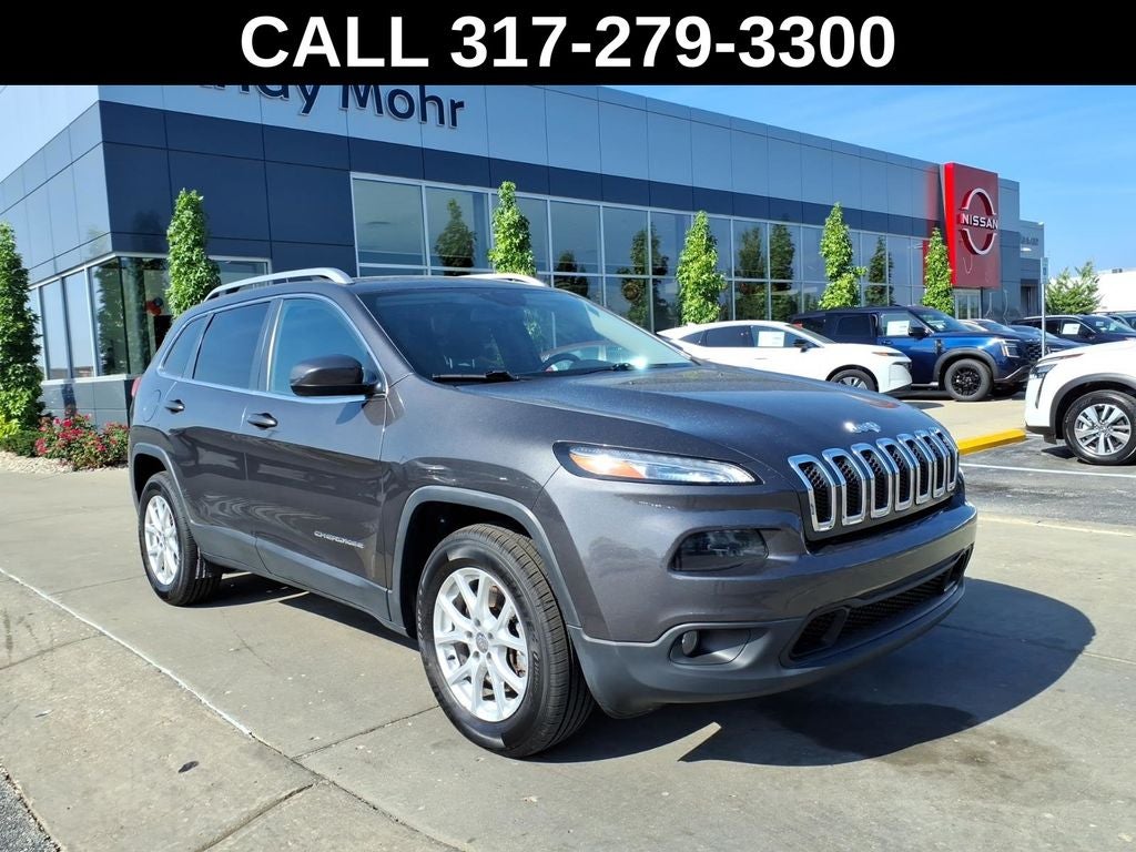 2017 Jeep Cherokee Latitude in Crystal Metallic — front three-quarter view