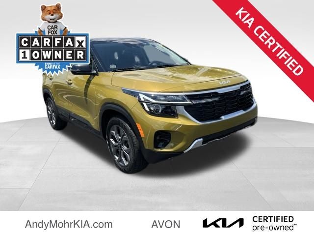 2024 Kia Seltos S in Green — front three-quarter view